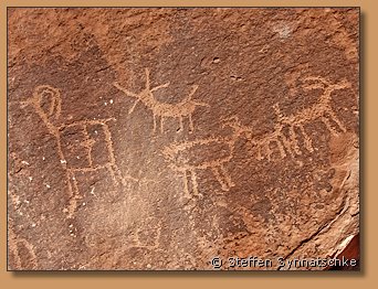 Petroglyphs am Wegesrand